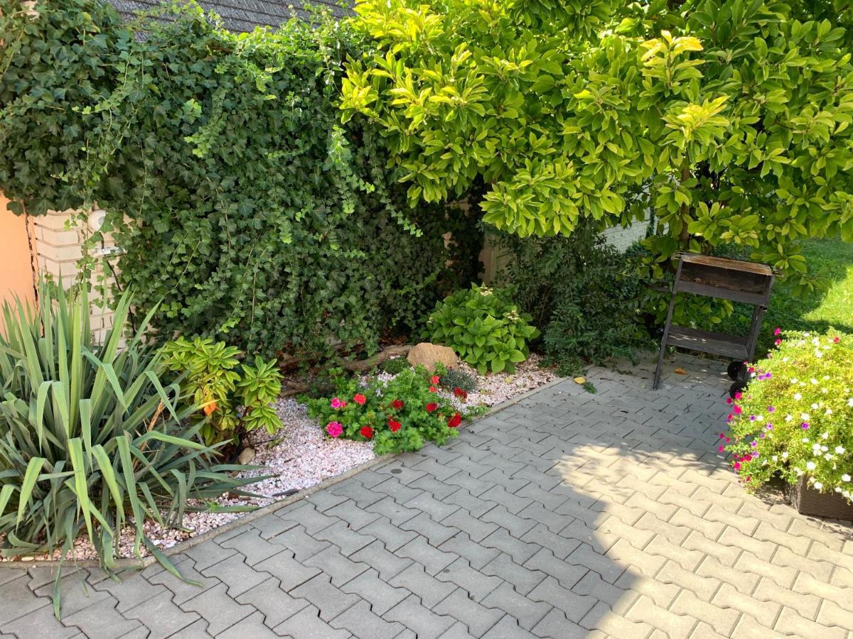 Alia House With Garden In Piestany Villa Exterior photo
